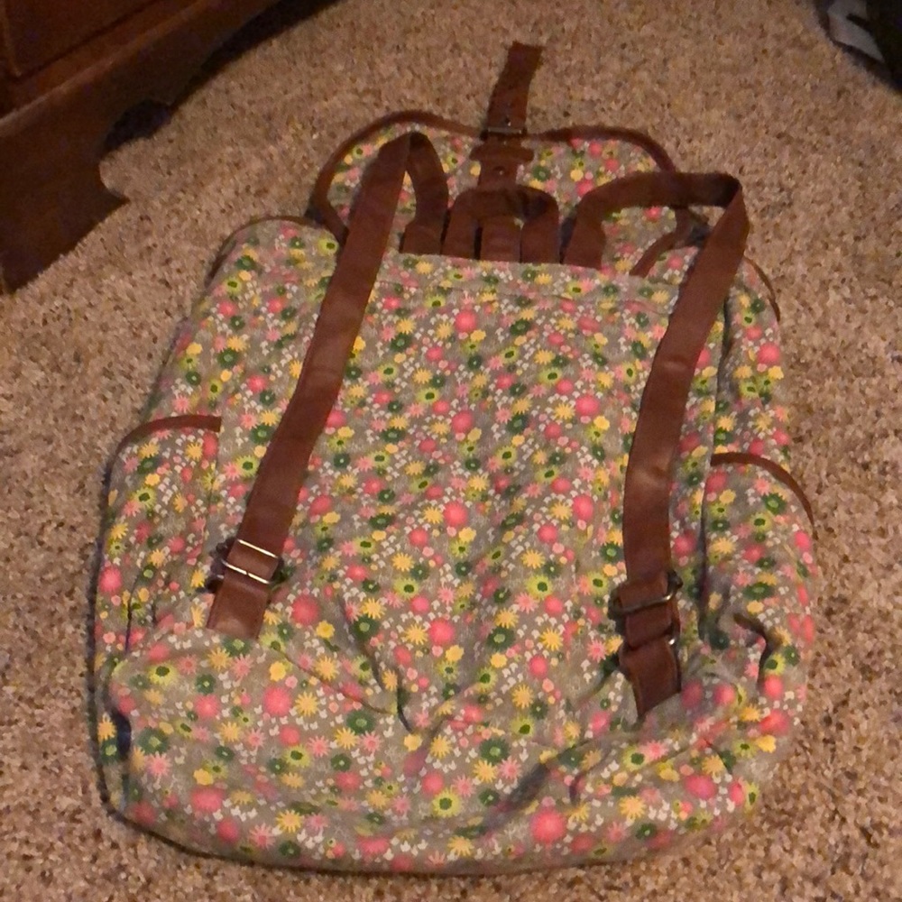 Floral Backpack - Picture 2 of 3